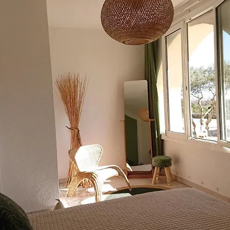 Les Flamants Holiday home *