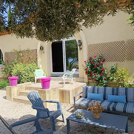 Maison De Climatisee, Domaine De Roque-haute Piscine Et Jardin Privatifs, Vue *