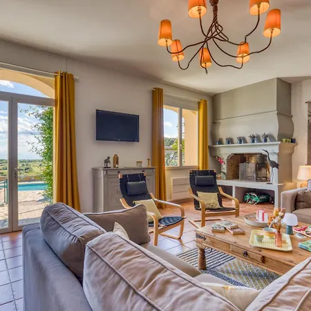 Les Flamants Holiday home