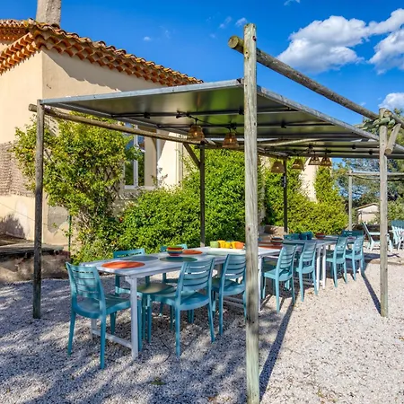 Les Flamants Holiday home